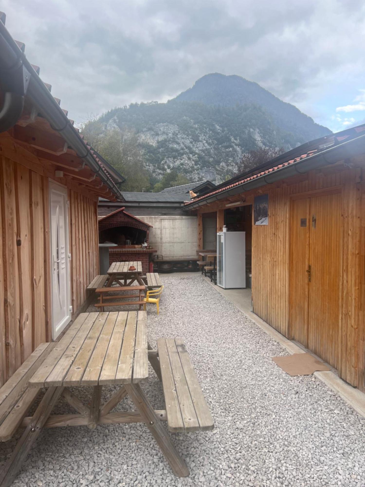 Aparthotel Pr' Jakapc' Mojstrana Exterior foto