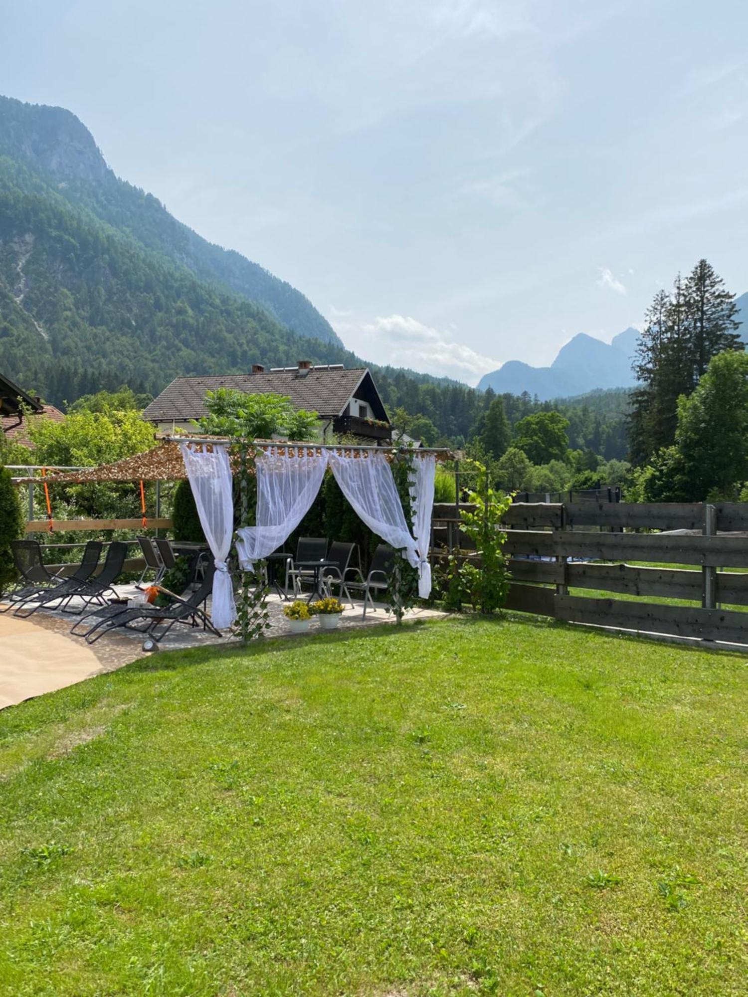 Aparthotel Pr' Jakapc' Mojstrana Exterior foto